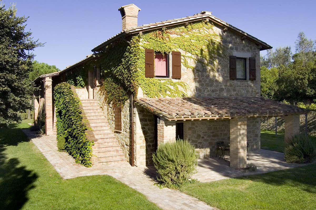 Poggio alle Vigne, l'agriturismo di Lungarotti in Umbria Vini e tenute per festeggiare San Valentino