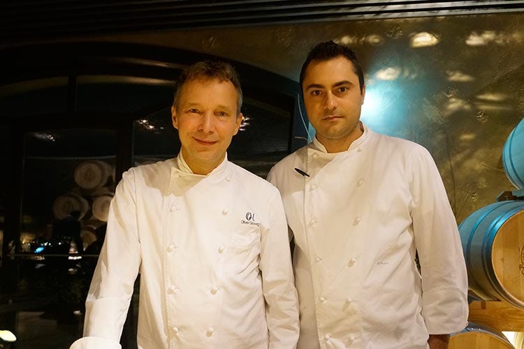 Oliver Glowig e Daniele Corona (Il lato gourmet di Poggio Le VolpiApre Barrique, firma Oliver Glowig)