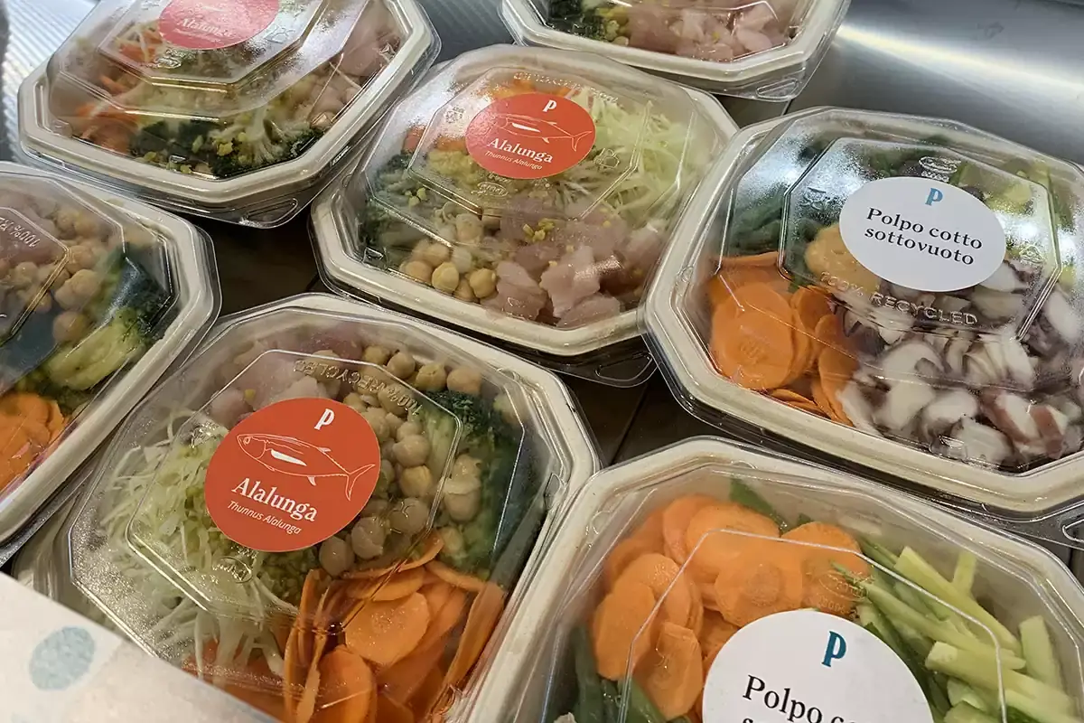 Il pok&eacute; di Pescatorum Pescatorum ti fa gustare il mare