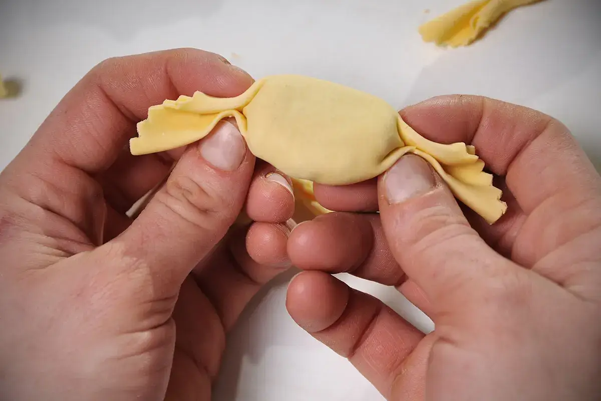 Lavorazione artigianale Poker, in un raviolo tutta la bont&agrave; della cucina regionale
