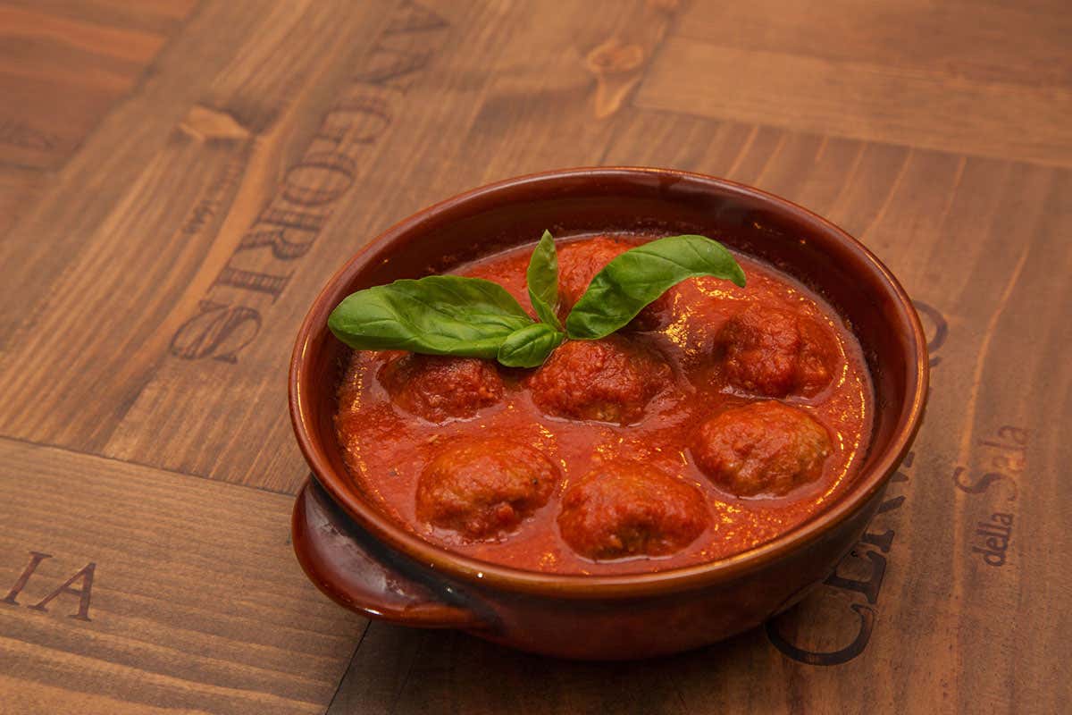 Polpette al sugo Ecco dove mangiare le polpette a Roma e pagarle in criptovalute