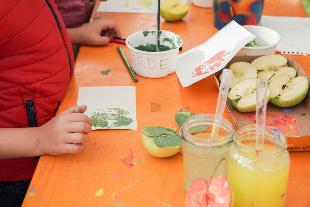 C’è una valle tra rovine ancestrali e silenzi inquieti, in cui la Mela Dop affascinò Sissi