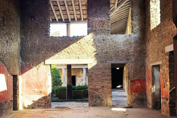 Pompei, riapre la Casa degli Amanti 
Chance per migliorare il turismo?