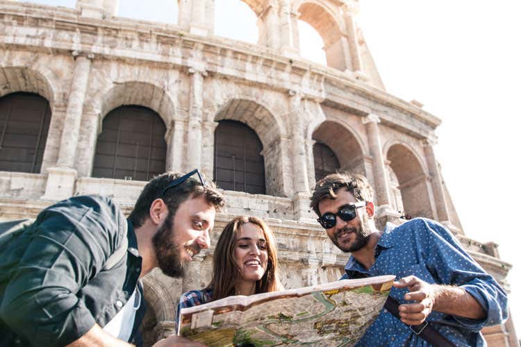 (Ponte di Ognissanti In partenza 7,3 milioni di italiani) (Ponte di Ognissanti In partenza 7,3 milioni di italiani)