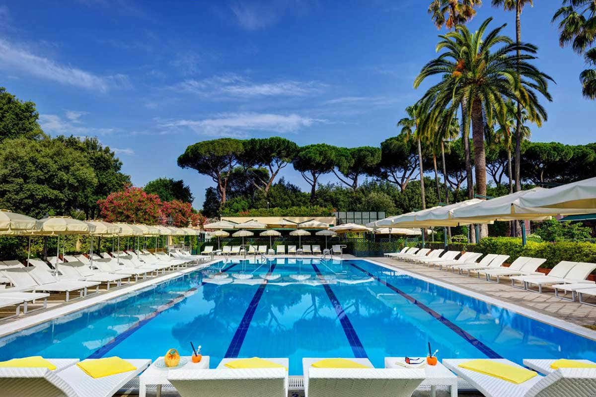 Piscina esterna Benessere, cucina gourmet e tanti servizi: il Parco dei Principi meta al top