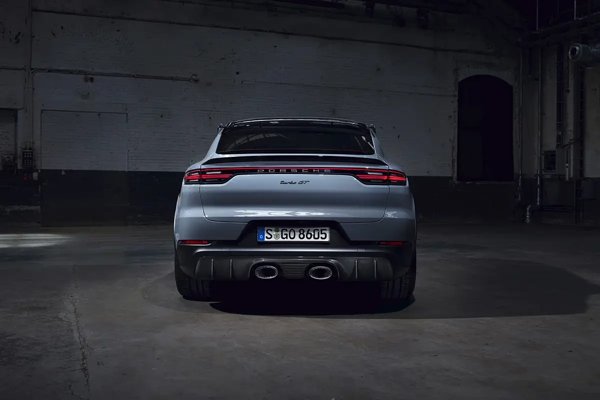 La nuova Porsche Cayenne Turbo GT Avventura sulle quattro ruote con il nuovo Cayenne Turbo GT