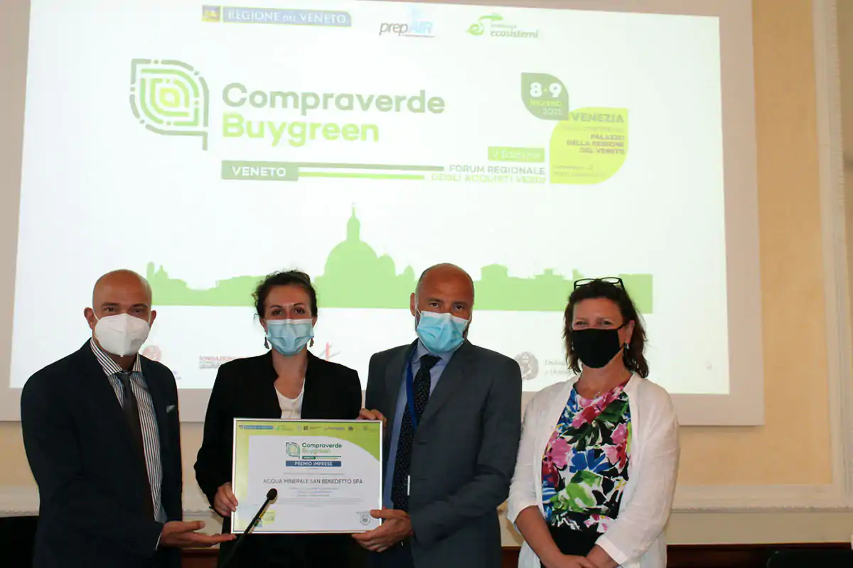 Acqua San Benedetto premiata a Venezia Il Premio Compraverde Veneto ad Acqua Minerale San Benedetto