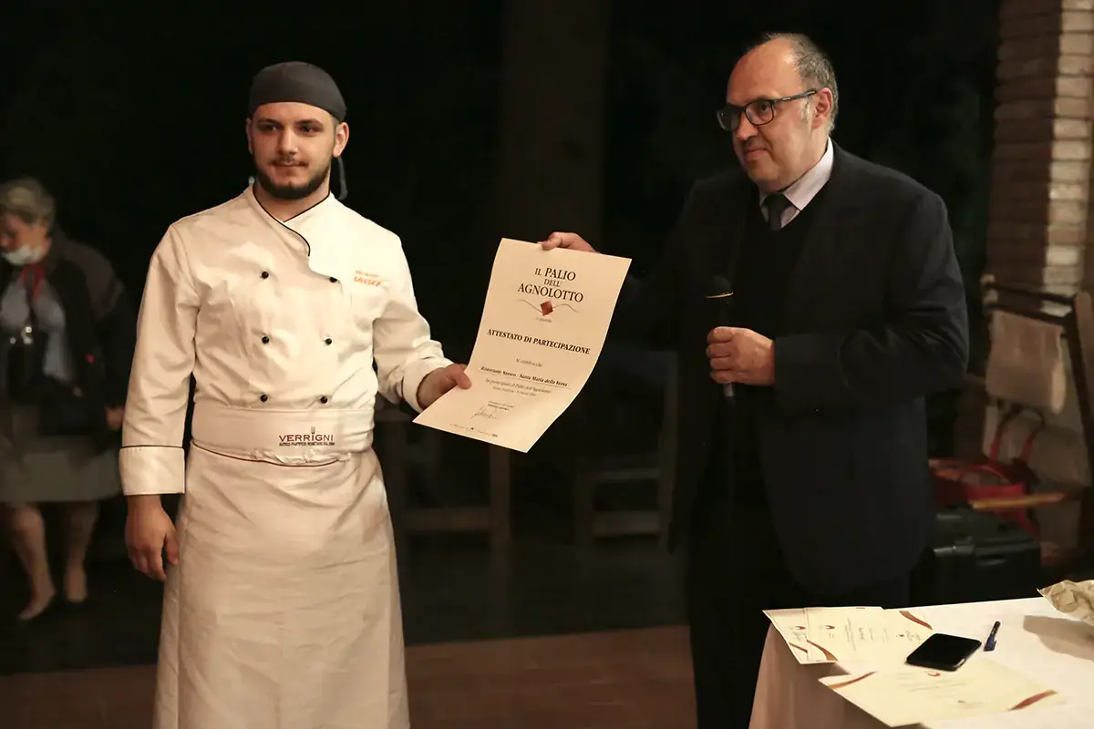 Il ristorante Sasseo si &egrave; aggiudicato il premio per il migliore impiattamento Il Ristorante Corte del Lupo vince la sfida di beneficenza del Palio dell'Agnolotto