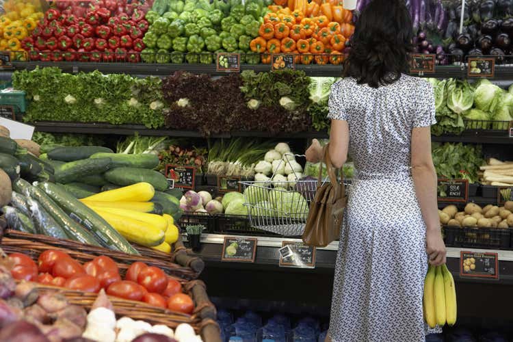 Primavera, gi&ugrave; il prezzo delle verdure Commercio al dettaglio,  1,4% in valore