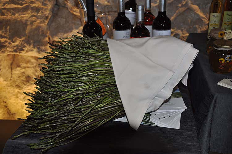 Primavera, passeggiate e buona cucina durante le Giornate dell'asparago istriano Primavera, passeggiate e buona cucina durante le Giornate dell'asparago istriano