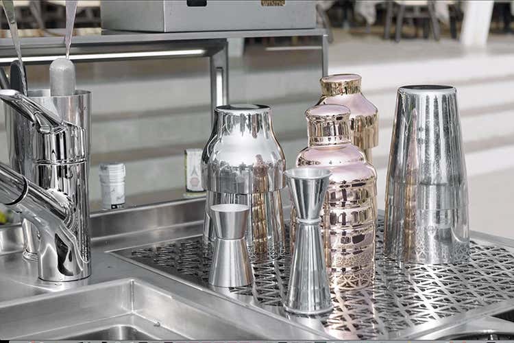 Prisma Cocktail Station Performance in movimento