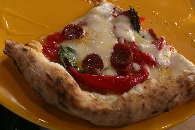 Prodotti di qualit&agrave; e dolci home made alla trattoria-pizzeria &ldquo;Ieri, oggi, domani&rdquo;