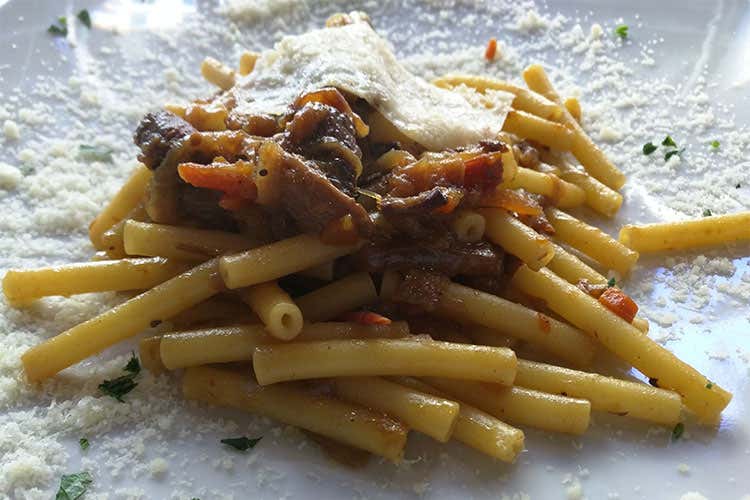 Prodotti di qualit&agrave; e dolci home made alla trattoria-pizzeria &ldquo;Ieri, oggi, domani&rdquo;