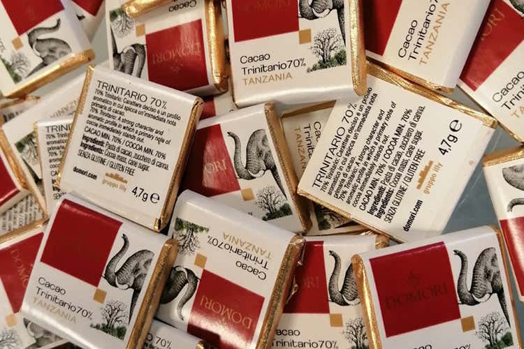 Il cioccolato Domori (Coltivare la cultura del cioccolato Intesa Gambero Rosso-Domori) Il cioccolato Domori (Coltivare la cultura del cioccolato Intesa Gambero Rosso-Domori)