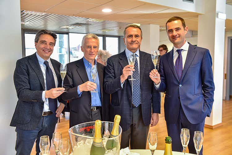 Dario Paesano, Riccardo Illy, Paolo Cuccia e Andrea Macchione (Coltivare la cultura del cioccolato Intesa Gambero Rosso-Domori) Dario Paesano, Riccardo Illy, Paolo Cuccia e Andrea Macchione (Coltivare la cultura del cioccolato Intesa Gambero Rosso-Domori)