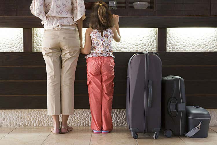 Turisti in albergo (Quale futuro per l’ospitalità? Confindustria Alberghi si interroga) Turisti in albergo (Quale futuro per l’ospitalità? Confindustria Alberghi si interroga)