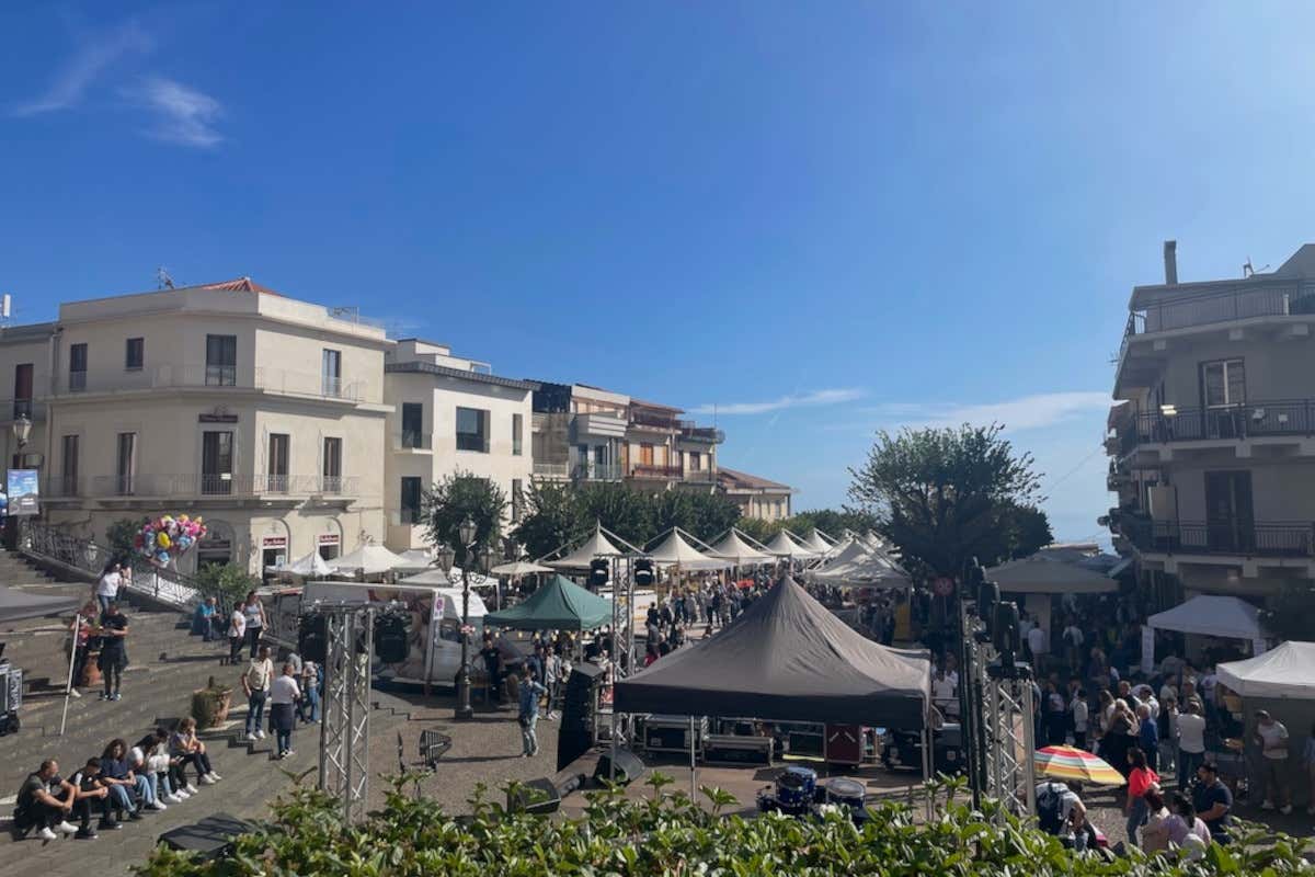 Quando l’Etna incontra il Canavese: nuove rotte per il vino tra Sicilia e Piemonte Quando l’Etna incontra il Canavese: nuove rotte per il vino tra Sicilia e Piemonte