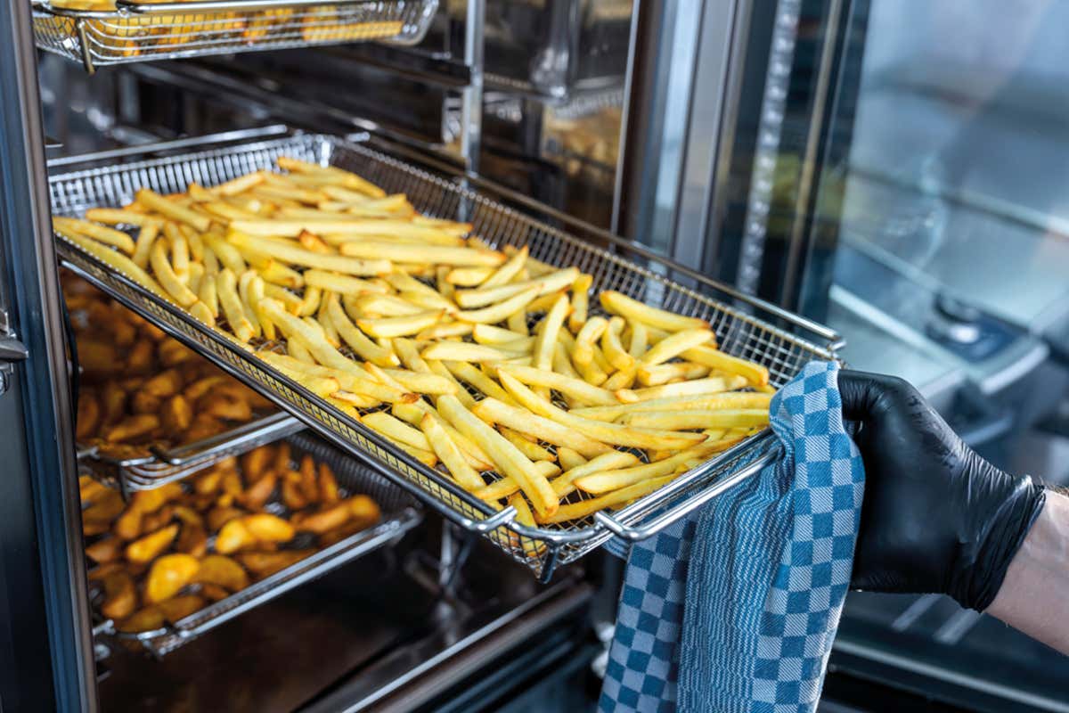 Frittura ad aria nelle cucine professionali, vantaggi economici e grande qualità Frittura ad aria nelle cucine professionali, vantaggi economici e grande qualità