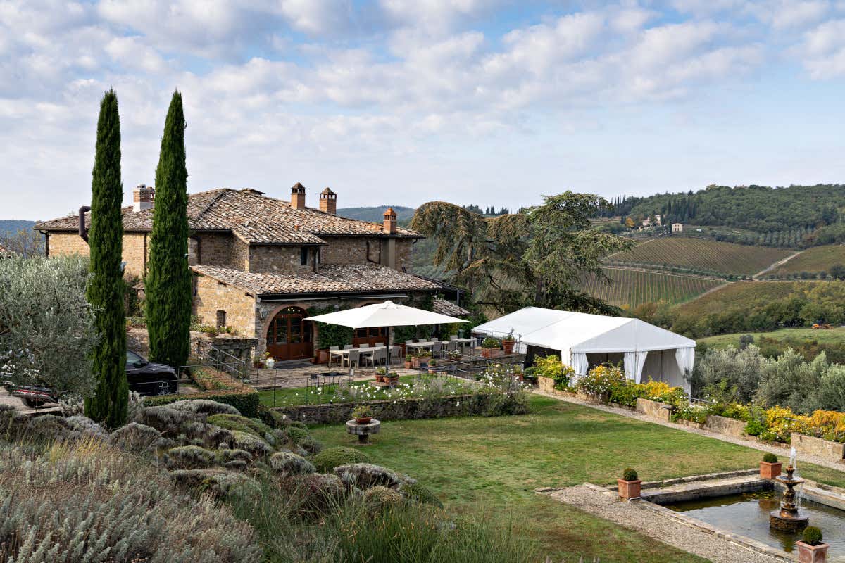 Gaiole in Chianti: l'Uga dove il Sangiovese incontra microclimi unici tra torrenti e boschi Gaiole in Chianti: l'Uga dove il Sangiovese incontra microclimi unici tra torrenti e boschi