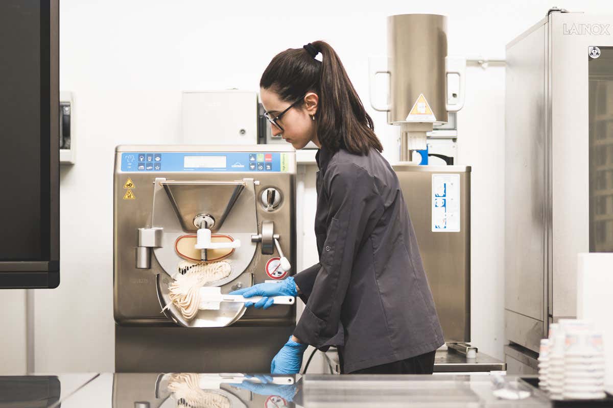 La Carpigiani Gelato University, nata nel 2003 con l’obiettivo di diffondere la cultura del gelato artigianale