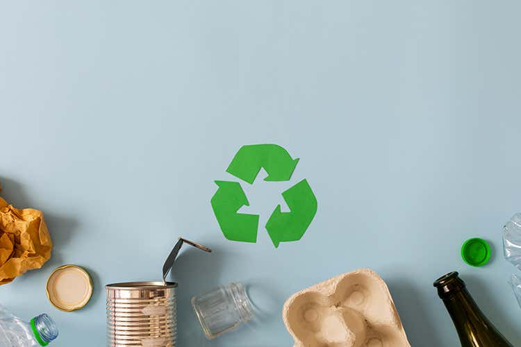 Gli italiani più attenti all'ambiente in questo periodo di emergenza - Dopo il virus, l'italiano è più green Raccolta differenziata sì per il 78%