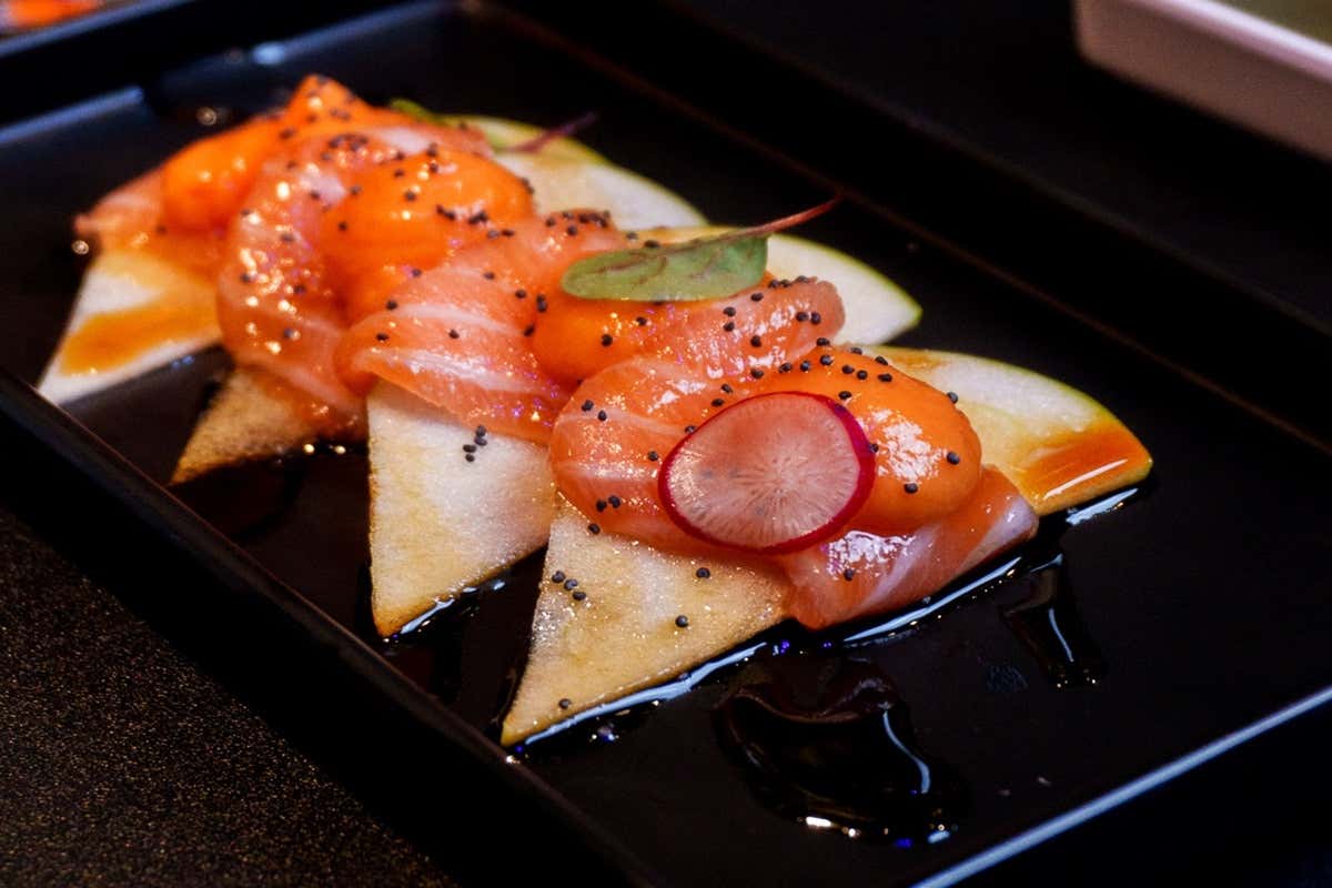 Raito Fantastic Fusion: la giungla pop dove incontrare il sushi a Milano