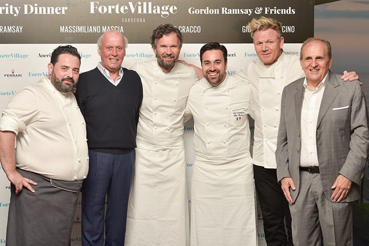 Ramsay & Friends al Forte Village 
Cucina gourmet, ma tavola solidale