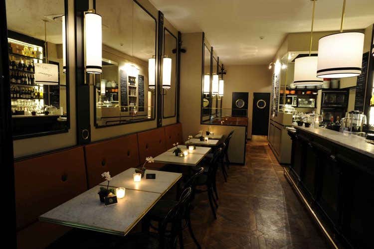 Re Sole Bistrot, aperitivi e cene gourmet Locale parigino nel cuore di Bologna Re Sole Bistrot, aperitivi e cene gourmet Locale parigino nel cuore di Bologna