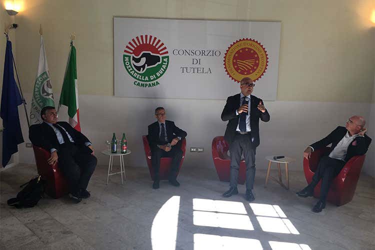 Reggia di Caserta, location che dà valore alla Mozzarella di Bufala campana Dop Reggia di Caserta, location che dà valore alla Mozzarella di Bufala campana Dop