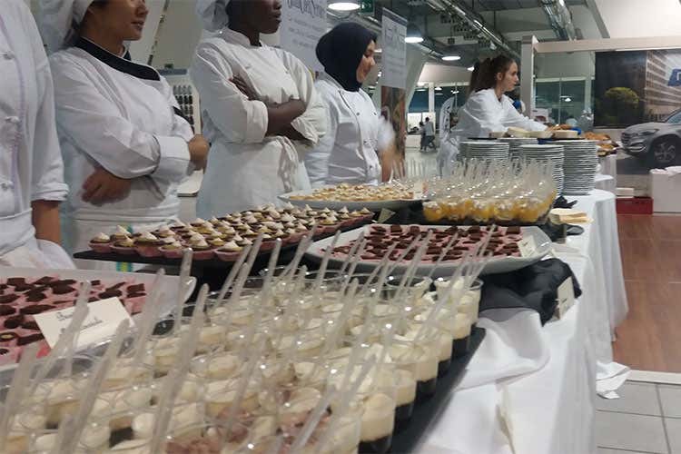 Riconoscimenti, cucina e... ospiti speciali I cuochi bergamaschi festeggiano il Natale