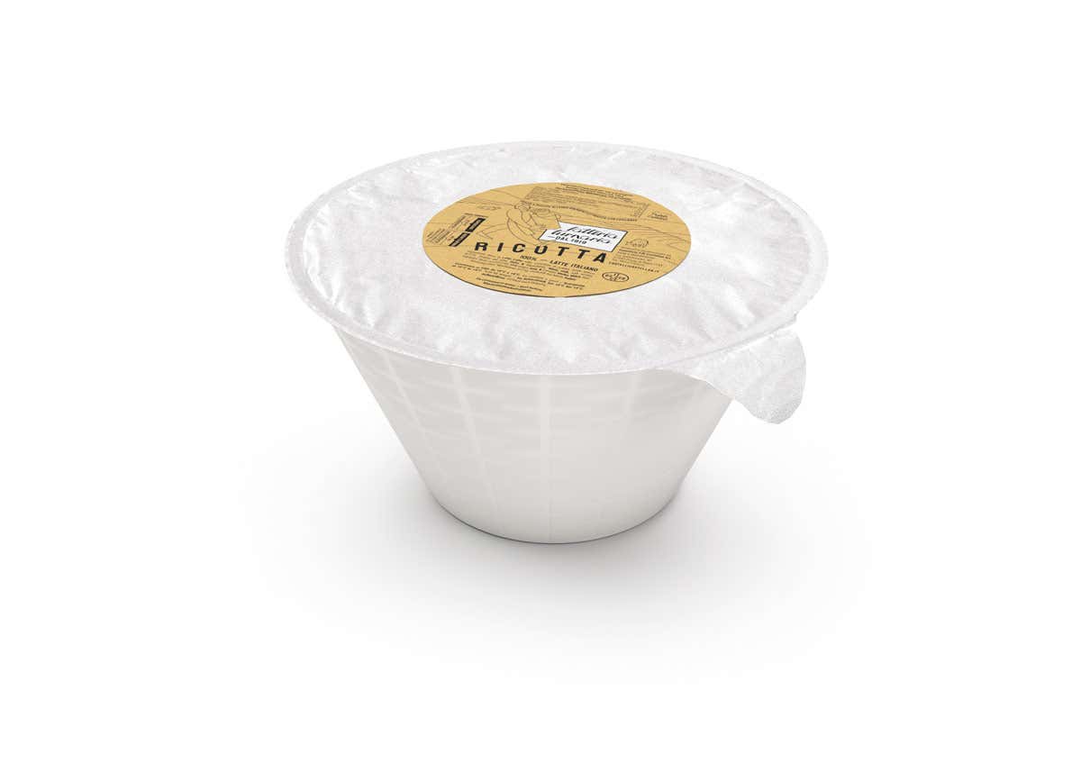 Ricotta Latteria Turnaria dal 1919 Caseificio Fratelli Castellan con la linea di formaggi Latteria Turnaria dal 1919 per l'Horeca