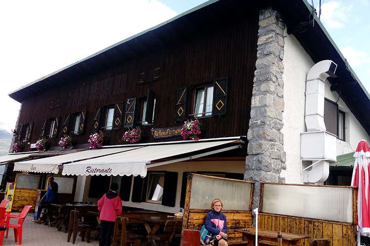 (Rifugi a Bergamo e Brescia Tanti giovani e prezzi da rivedere) (Rifugi a Bergamo e Brescia Tanti giovani e prezzi da rivedere)