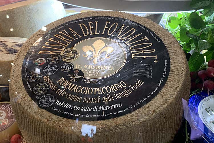 La Riserva del Fondatore, pecorino in maxi forma da 18 kg Caseificio Il Fiorino, tutto il gusto di Maremma