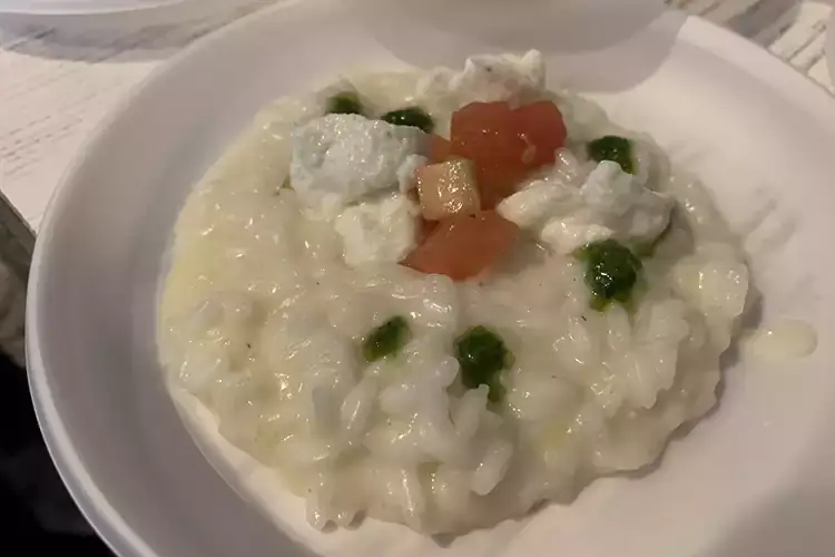 Riso Gallo Carnaroli alla base della ricetta di Antonio Sorrentino Riso Gallo-Rossopomodoro Matrimonio nel menu estivo