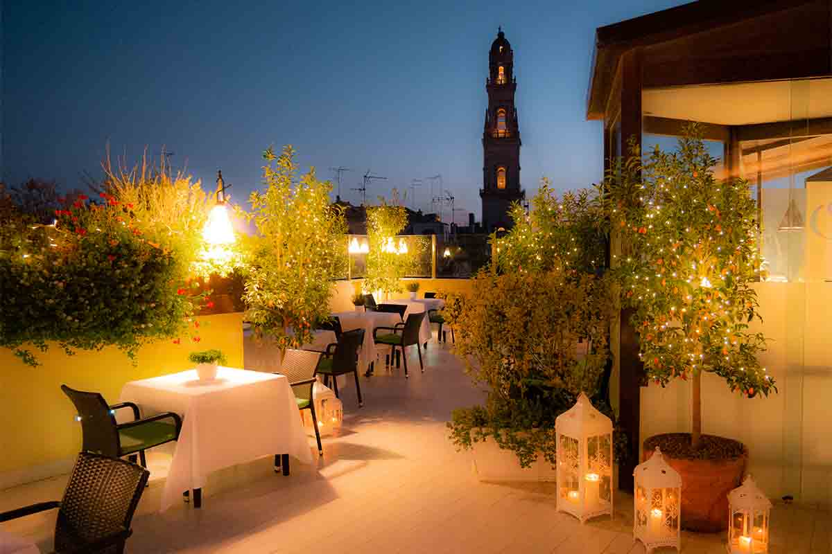 La splendida terrazza Risorgimento Hotel Resort, quintessenza del Barocco leccese