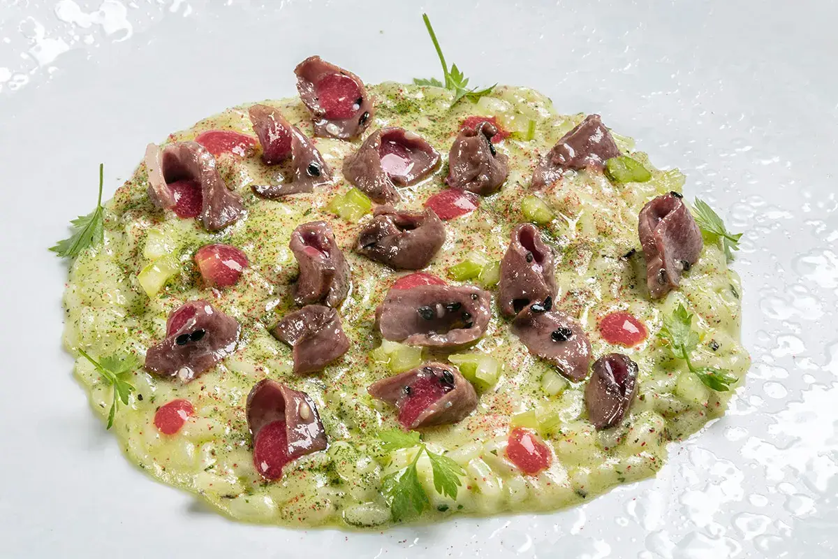 Risotto, sedano, cuore di manzo, ribes Risotto, sedano, cuore di manzo, ribes