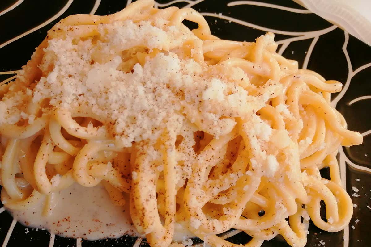 Tonnarelli cacio e pepe Ristorante Cacciani a Frascati, buono e soprattutto sano