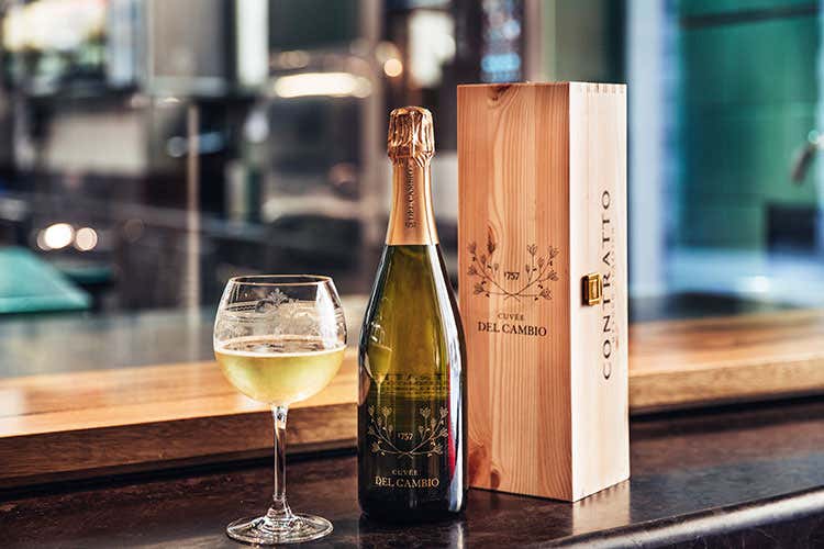 (Ristorante Del Cambio a TorinoNuova cuvée per festeggiare i 260 anni) (Ristorante Del Cambio a TorinoNuova cuvée per festeggiare i 260 anni)