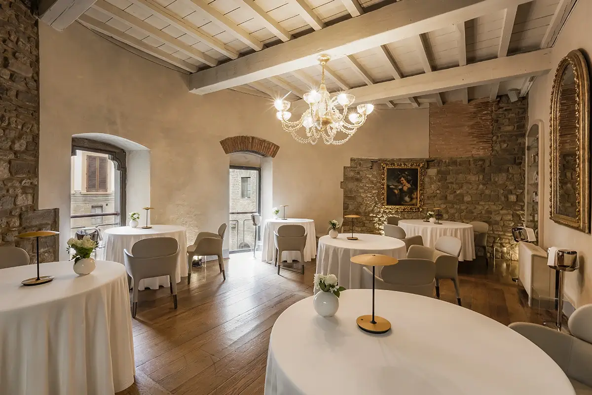 Santa Elisabetta, situato in una sala intima con solo 7 tavoli Natale e Capodanno a Firenze? Sapori toscani al Brunelleschi