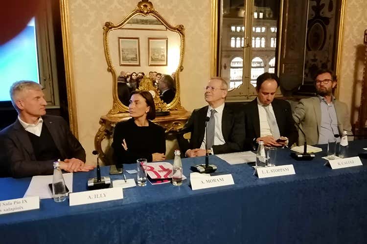 Andrea Illy, Alessia Morani, Lino Enrico Stoppani, Roberto Calugi e Carlo Cracco - Fipe: Più ordine nella ristorazione Il Ministero si mostra disponibile Andrea Illy, Alessia Morani, Lino Enrico Stoppani, Roberto Calugi e Carlo Cracco - Fipe: Più ordine nella ristorazione Il Ministero si mostra disponibile