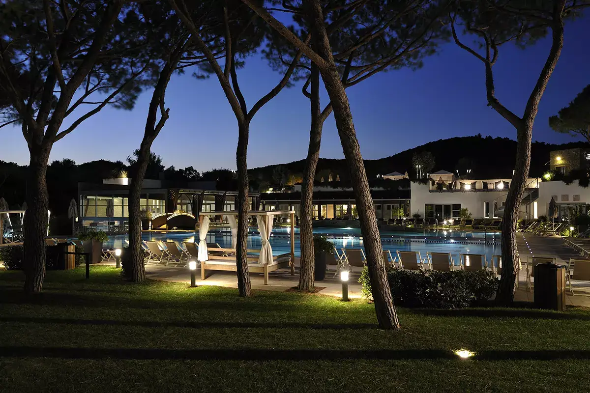 Immerso tra i pini marittimi della Maremma Un cuore svedese (e green) batte in Maremma al Riva Del Sole Resort