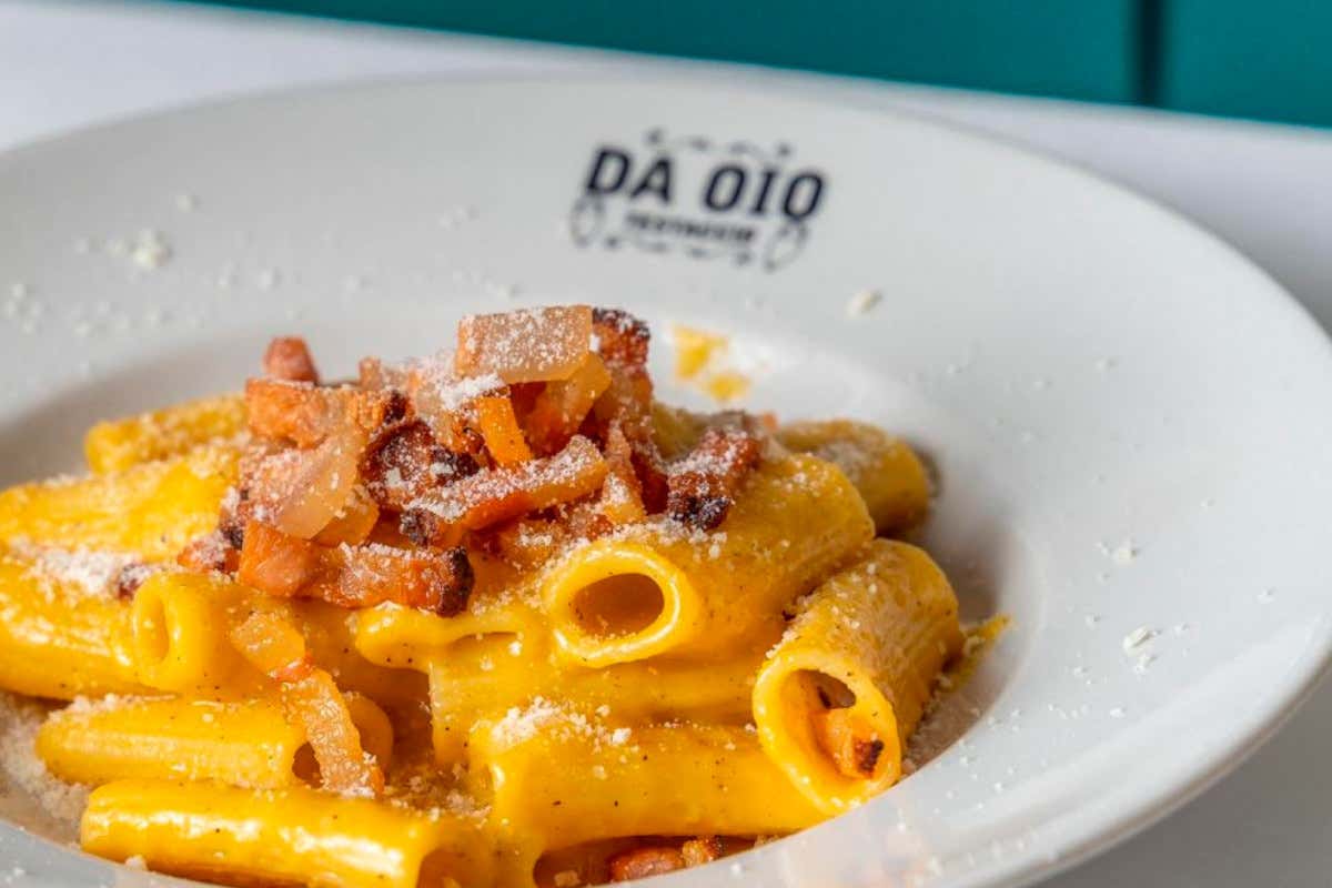 Un piatto tipico del ristorante Da Oio di Roma (foto dal profilo Facebook del locale Malamovida a Roma: bar e ristornati insorgono contro la chiusura anticipata