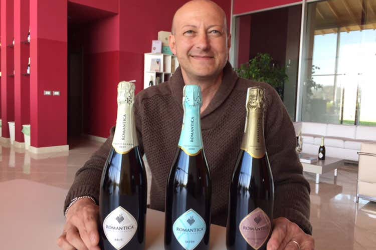 Giovanni Avanzi - Romantica, nuova tenuta degli Avanzi Chardonnay e Pinot nero su dieci ettari Giovanni Avanzi - Romantica, nuova tenuta degli Avanzi Chardonnay e Pinot nero su dieci ettari