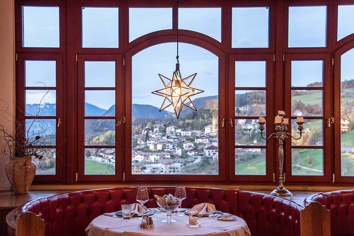 Il ristorante dell'Hotel Turm - foto Francesca Bocchia Arte gusto e cavalli affiancano le nuove splendide suite alla Gallaria del Turm