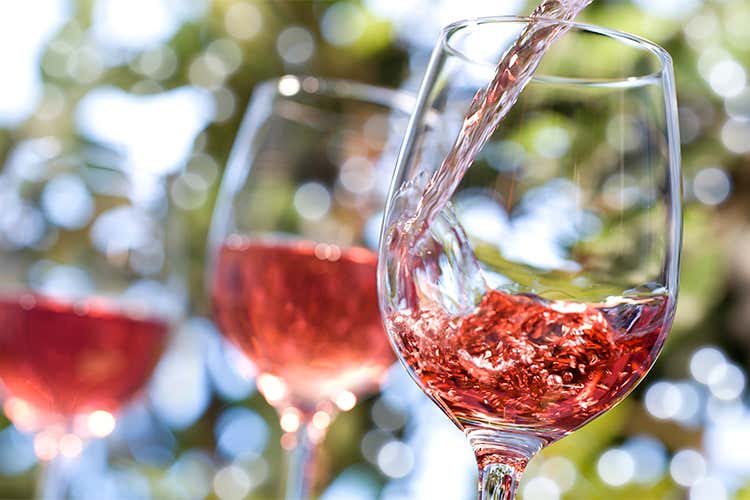 Rosé, il vino dei Millennials 0,9% la produzione mondiale in 10 anni Rosé, il vino dei Millennials 0,9% la produzione mondiale in 10 anni