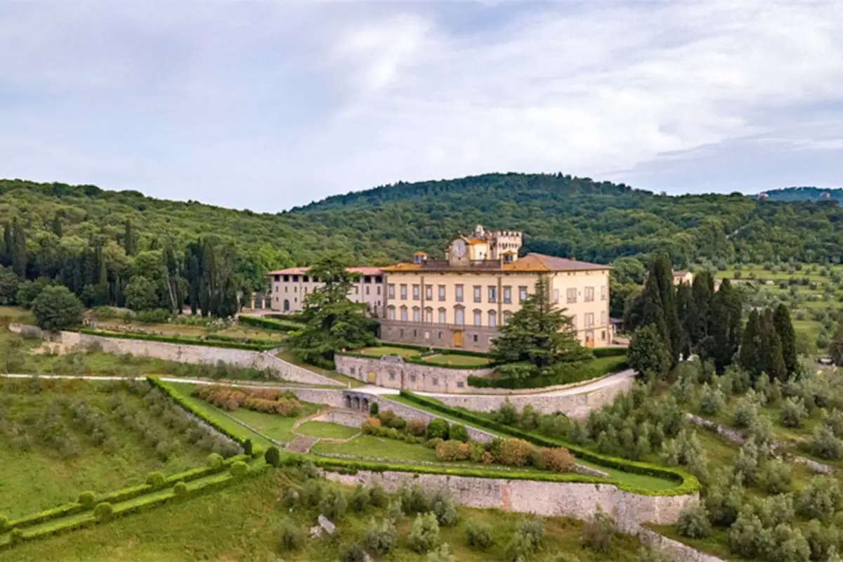 Tenuta Torre a Cona (Foto torreacona.com) Cantina Rossi di Montelera: la storica villa diventa un resort
