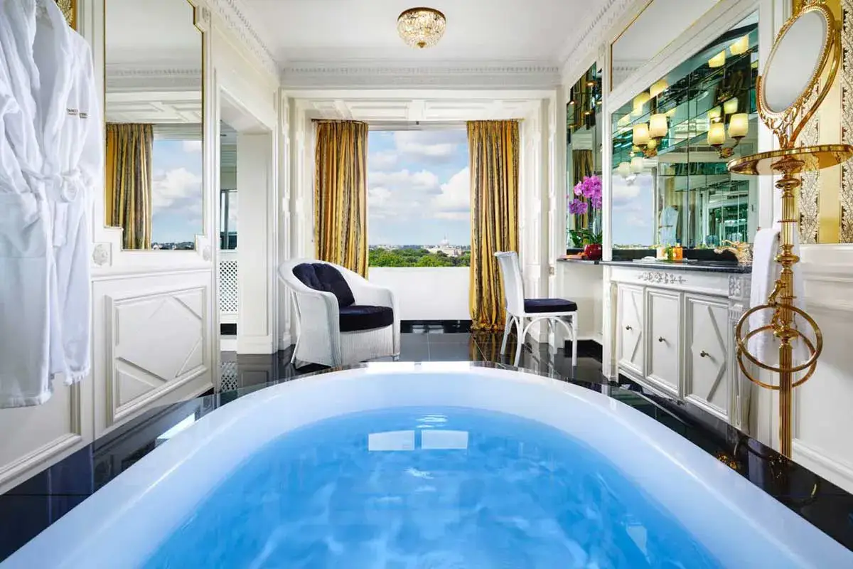 Bagno Royal Benessere, cucina gourmet e tanti servizi: il Parco dei Principi meta al top