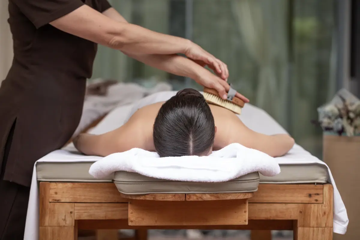 Dry brushing al Royal Hideaway Corales Resort Royal Hideaway Corales Resort, tra dry brushing e colazioni da re