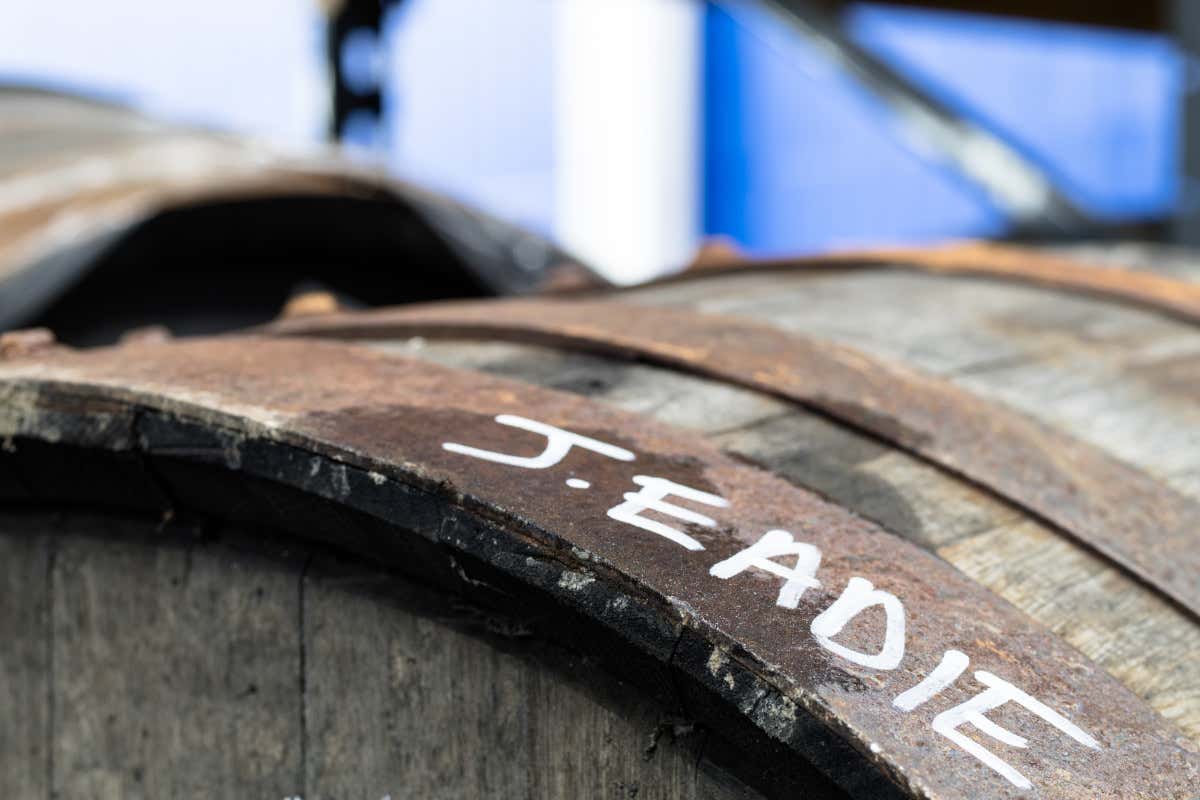 Il whisky di Islay che piace anche a re Carlo III torna in una versione inedita Il whisky di Islay che piace anche a re Carlo III torna in una versione inedita