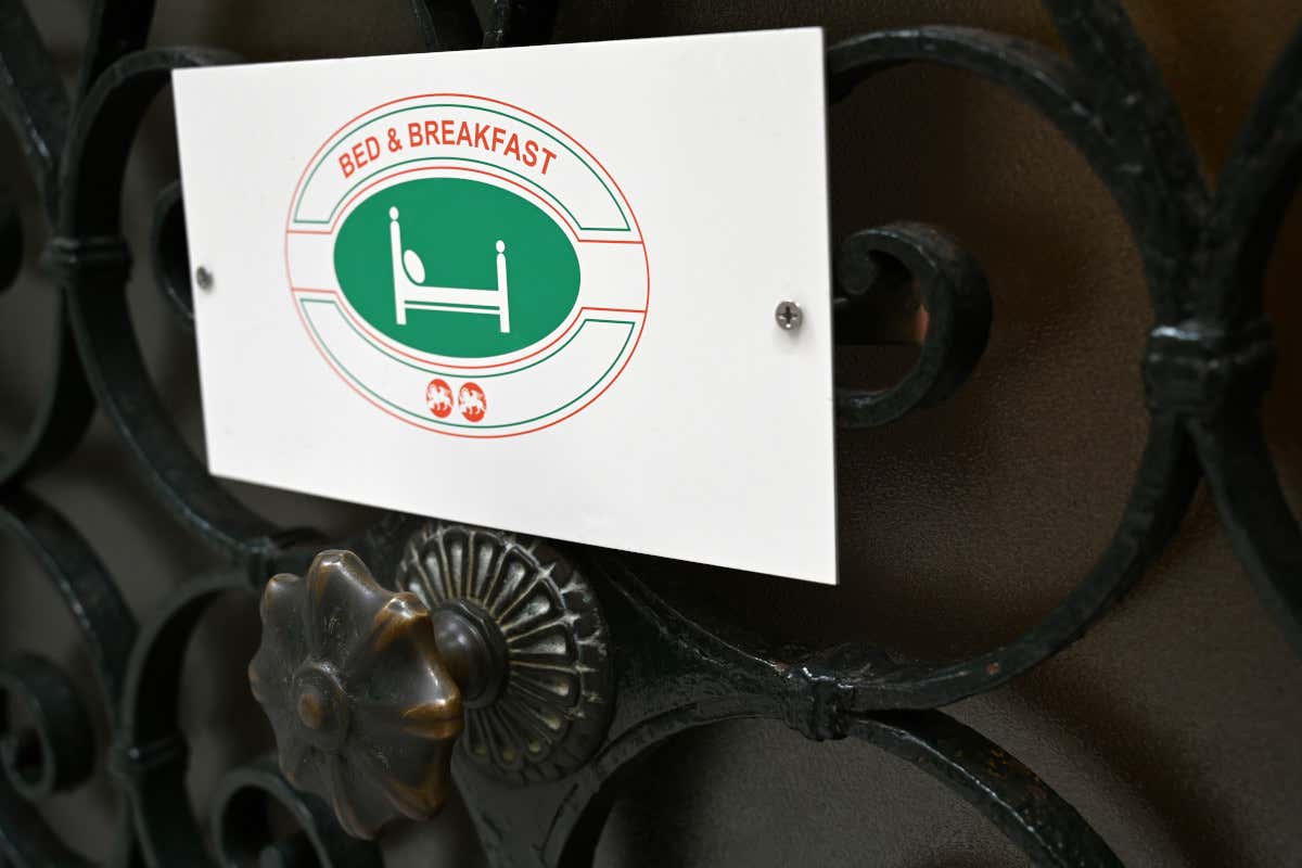 Affitti brevi, tanto rumore per nulla: la cedolare secca rimane al 21%, albergatori beffati